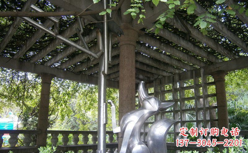 安阳动物铜雕——公园狐狸与乌鸦小品