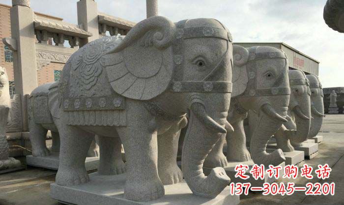 安阳庄严雄伟的大象石雕