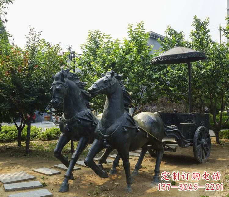安阳风格弥漫的古典马车铜雕