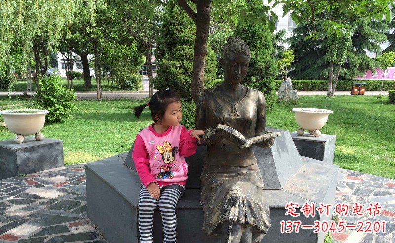 安阳优雅可爱的女孩铜雕