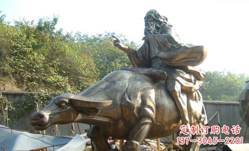安阳中领雕塑艺术精美大型老子骑牛景观雕塑