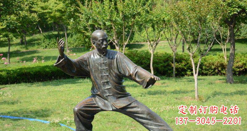 安阳老人雕塑铜像，展示宁静内涵