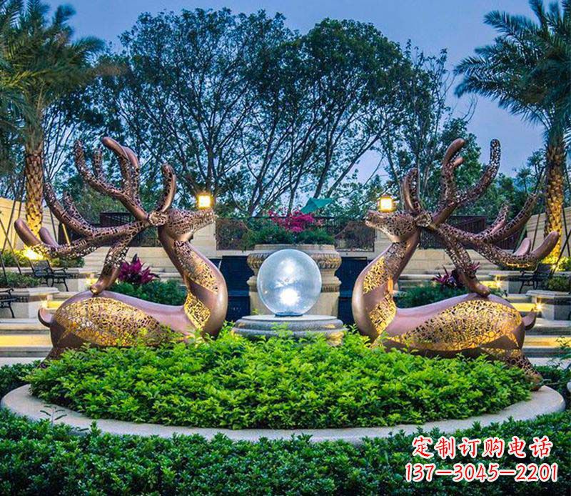 安阳梅花鹿不锈钢雕塑