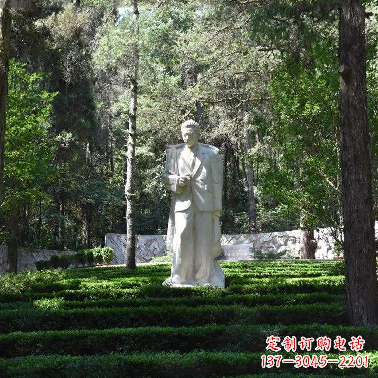 安阳聂耳汉白玉石雕塑,追随伟大作曲家的足迹
