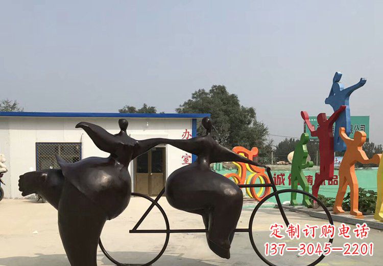 安阳青春无悔,精致自行车雕塑