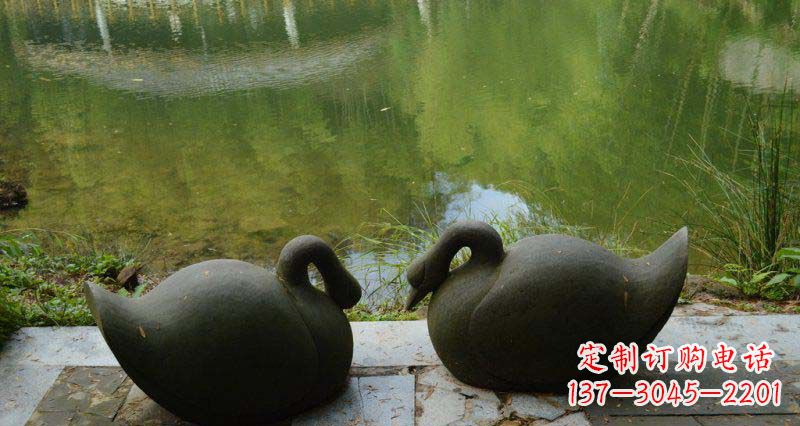 安阳高雅优美的天鹅铜雕