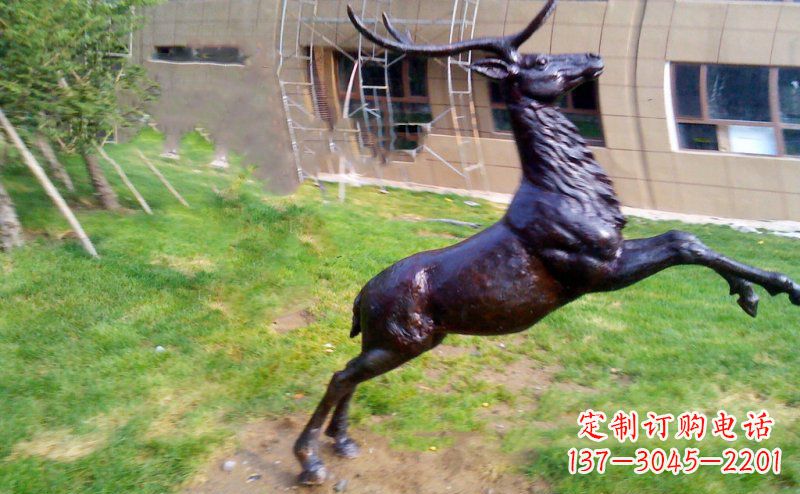安阳跳跃的鹿动物铜雕