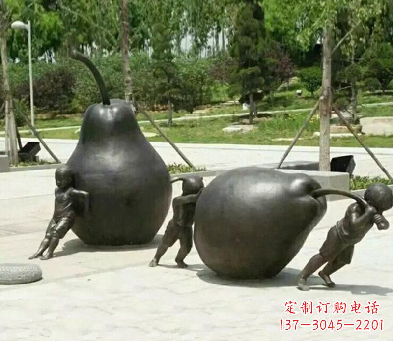 安阳迷人的孩童铜雕