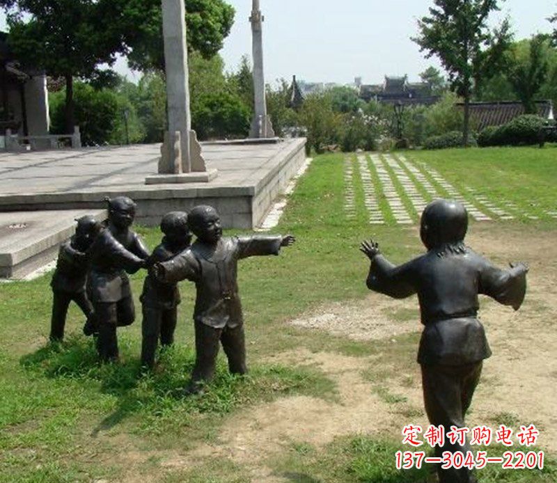 安阳老鹰雕塑,巧妙玩耍、永记美好