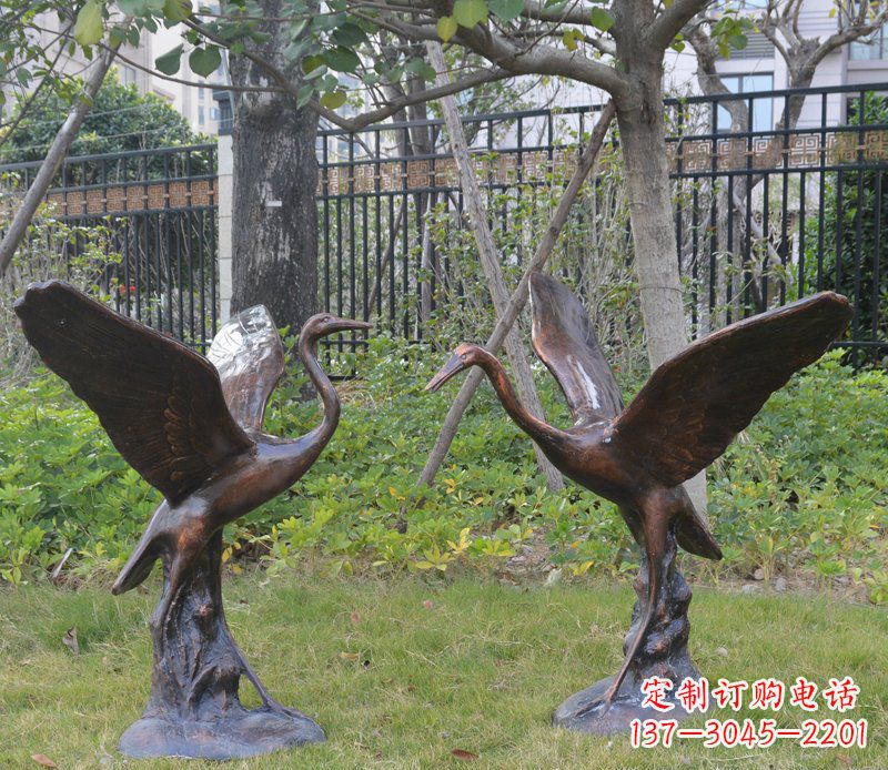 安阳高雅实木雕刻精美仙鹤景观玻璃钢仿铜摆件
