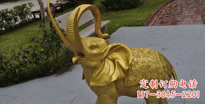 安阳呈现自然之美的小象铜雕