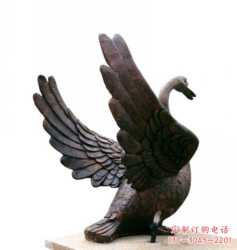 安阳欣赏翱翔的天鹅铜雕