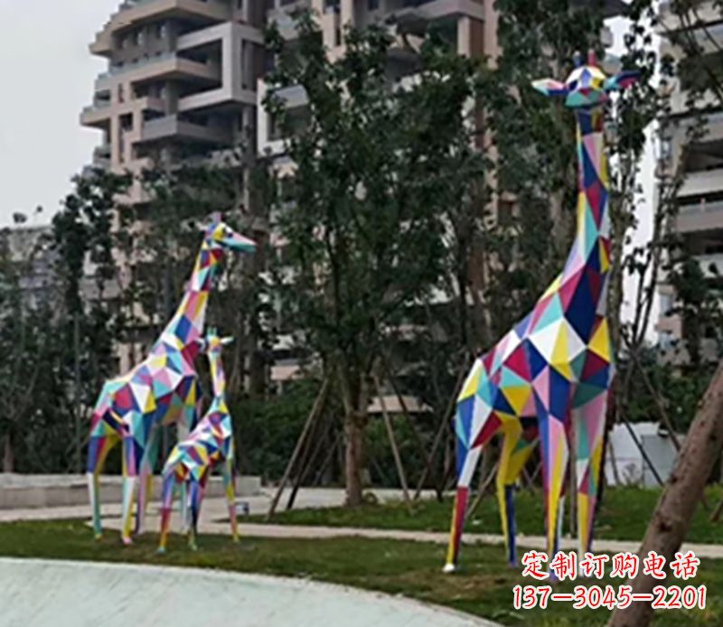 安阳精美高雅的长颈鹿雕塑