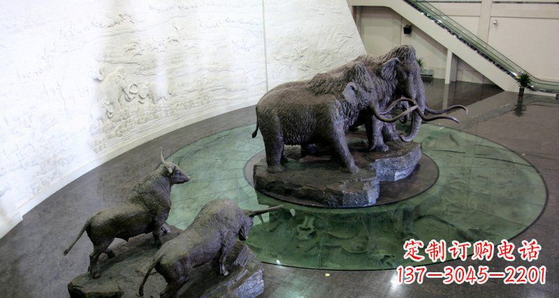 安阳领雕塑公园长毛象动物铜雕