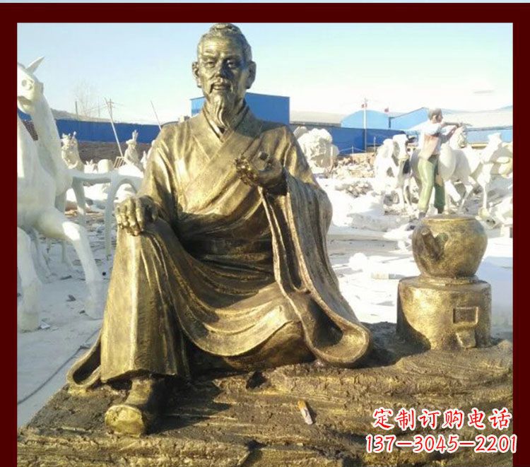 安阳张仲景雕塑——杰出古代名人熬中药的传奇