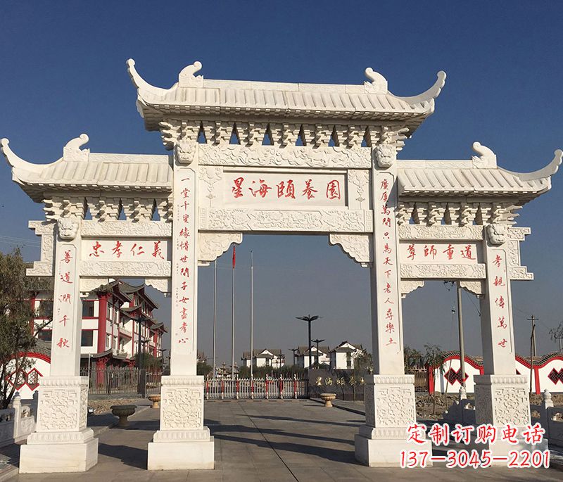 安阳古典牌坊浮雕柱子