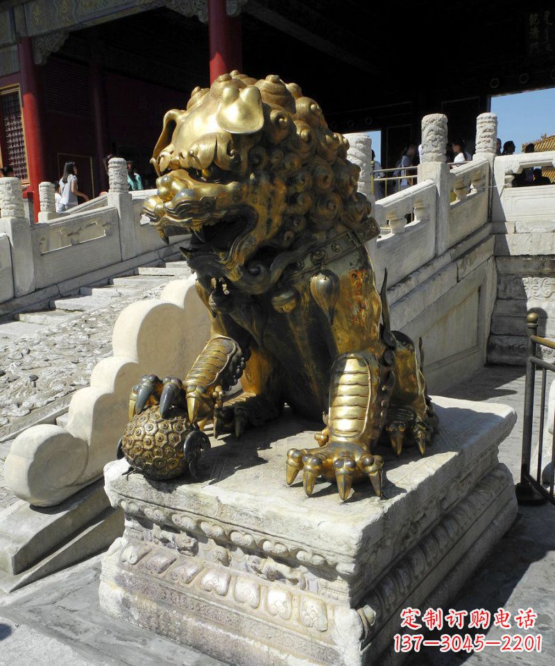 安阳故宫铜制狮子雕塑，传承中国传统文化