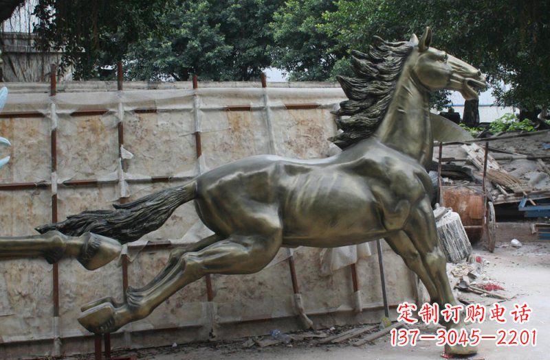 安阳逸致领雕：广场奔马动物铜雕