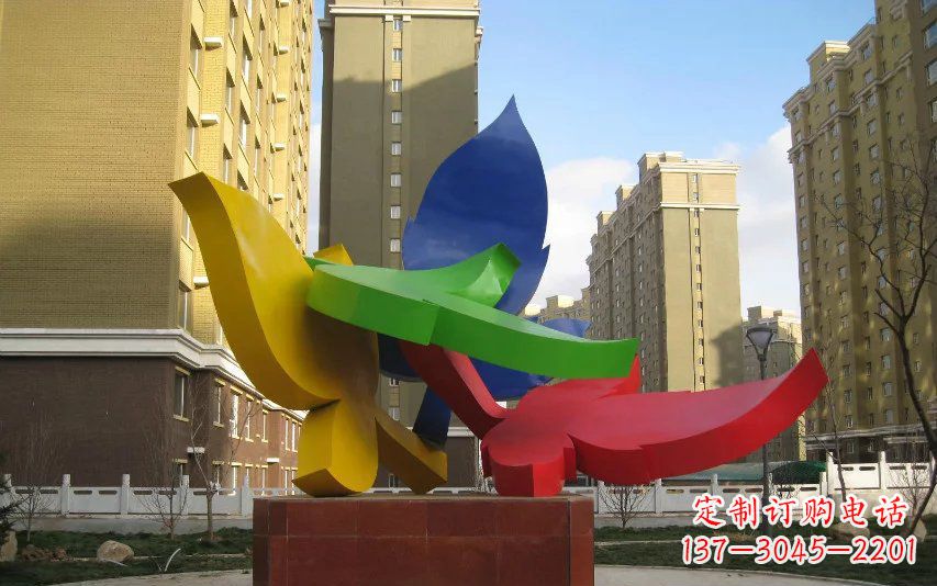 安阳造型精美的不锈钢树叶雕塑