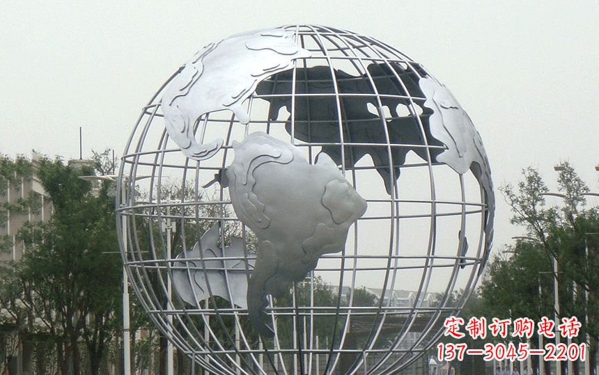 安阳金属太空，伊中领雕塑的不锈钢地球雕塑;
