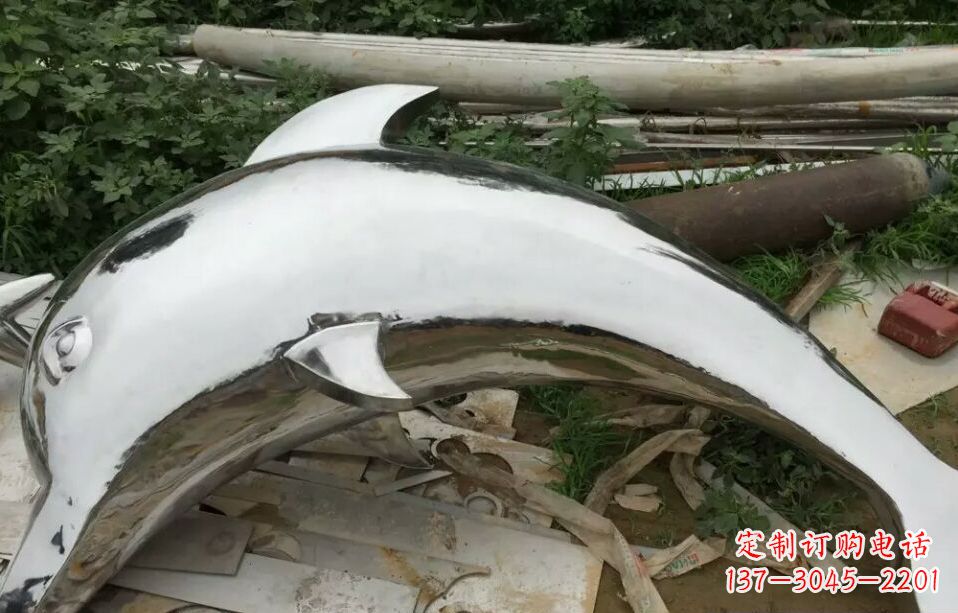 安阳展现动感的不锈钢海豚雕塑