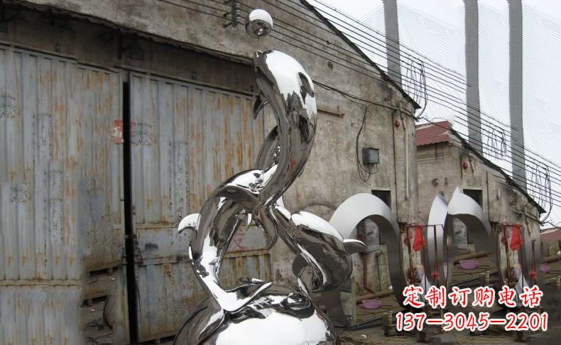 安阳海洋精灵的象征:汇中领雕塑出品的不锈钢海豚雕塑