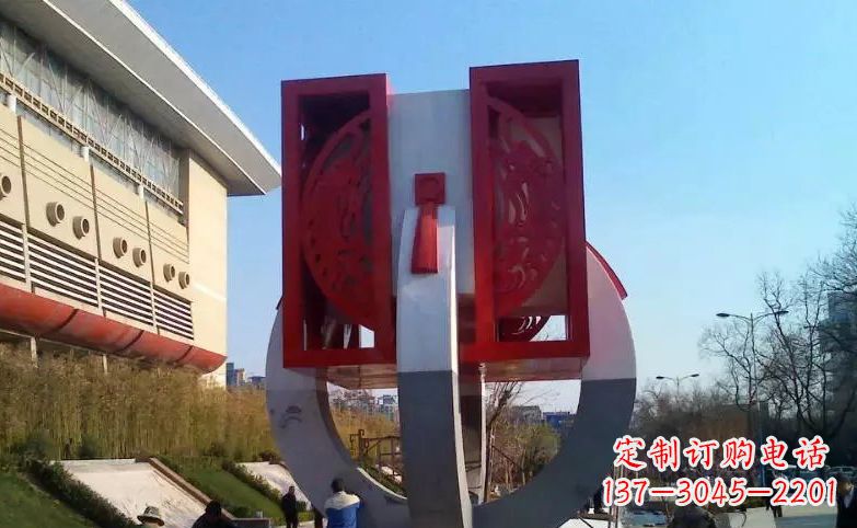 安阳中领雕塑:不锈钢圆环雕塑