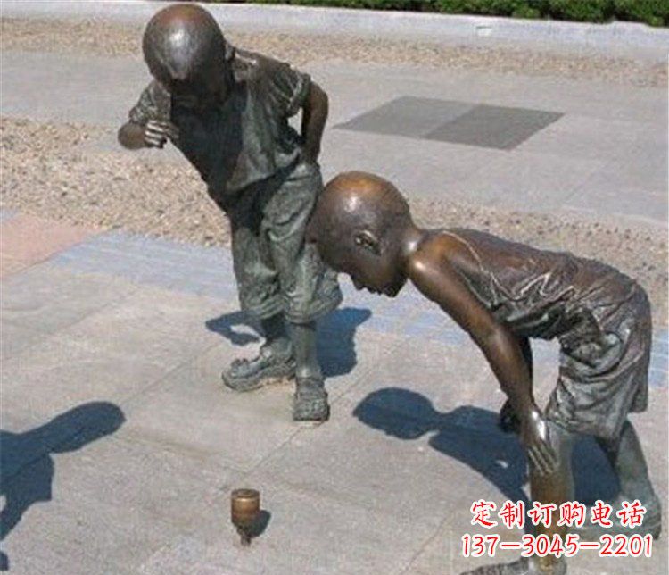 安阳欣赏小男孩小品铜陀螺雕塑