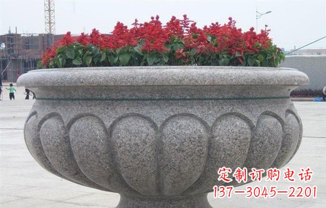 安阳流线形花盆雕塑,打造完美室外空间