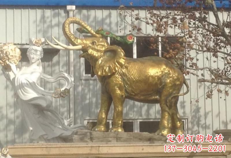 安阳海洋之神的守护——大象雕塑