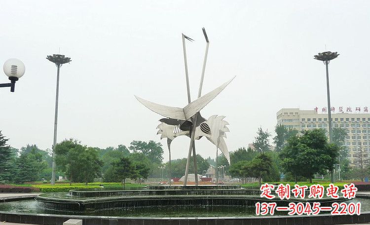 安阳极致之美,仙鹤雕塑展示现代精致生活