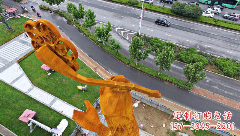 安阳钥匙象征,情感绽放——中领雕塑精制铜钥匙雕塑