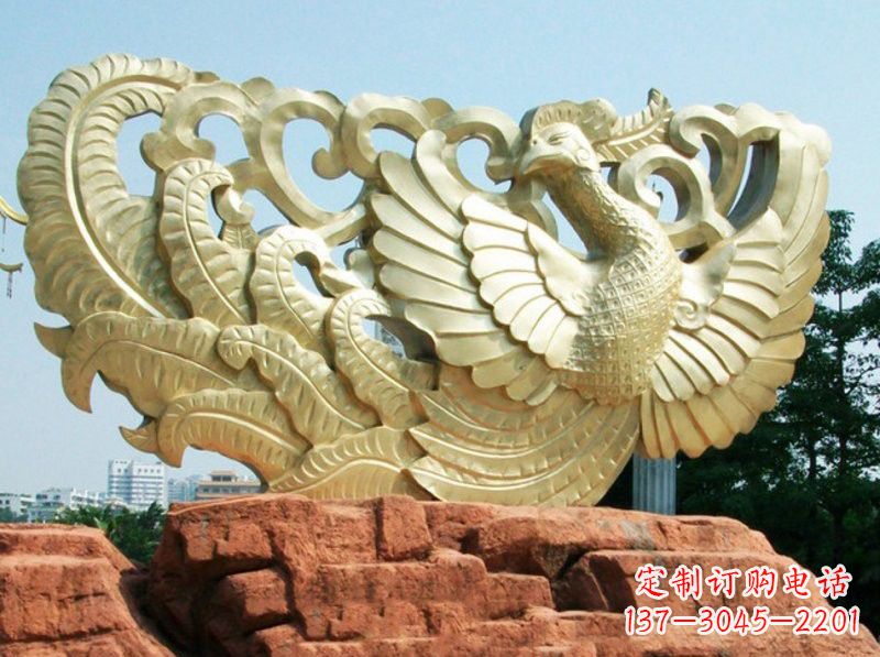 安阳欣赏瑰丽的凤凰铜雕