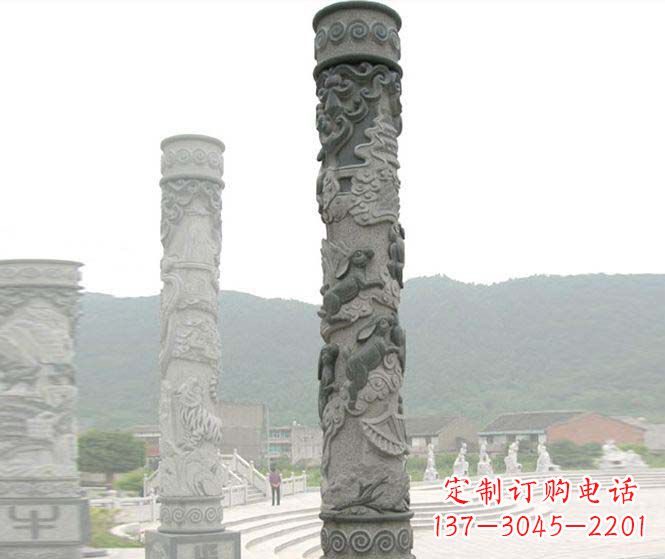 安阳中领雕塑:多彩活力的12生肖石柱