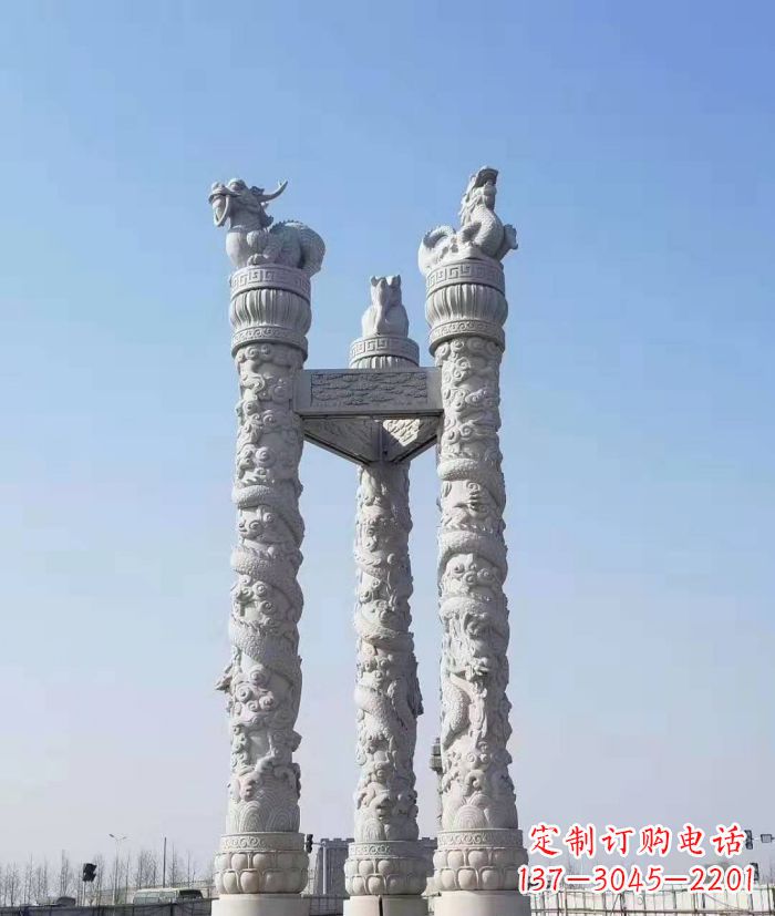 安阳领雕塑:十二生肖石柱多彩景观