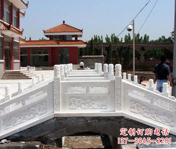 安阳品质卓越的汉白玉石雕栏板