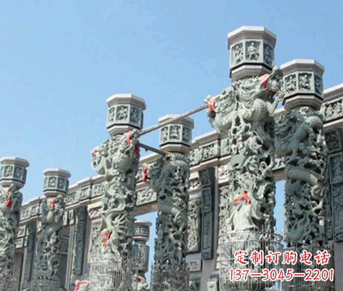 安阳青石龙柱雕塑,装点热闹的广场景观