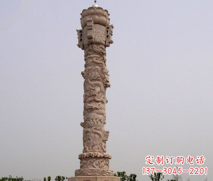 安阳领雕塑制作精美的红石龙柱雕塑