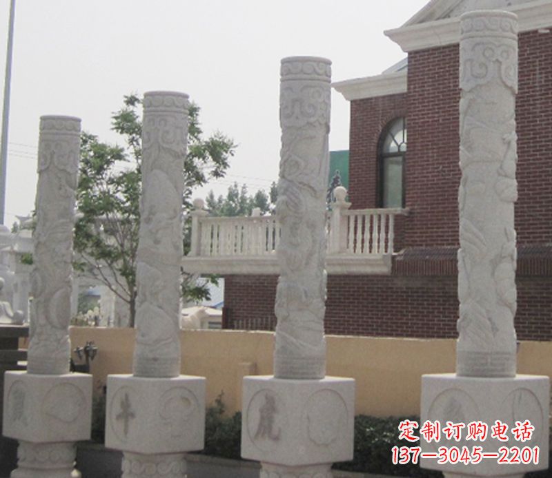安阳历久弥新的圆润十二生肖雕塑
