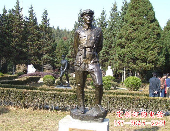 安阳铜雕解放军战士,荣誉的象征