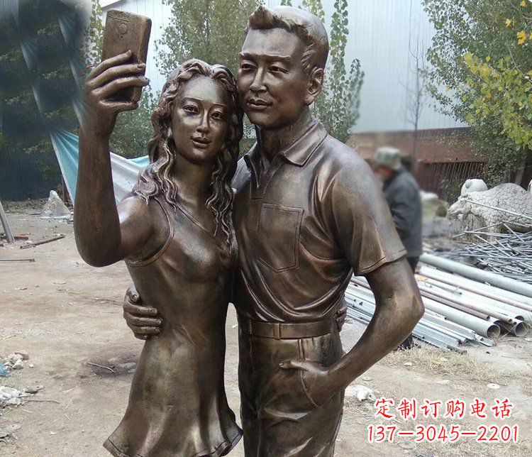 安阳中领雕塑:精美的情侣雕塑