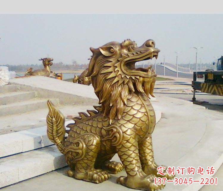 安阳狮子雕塑:象征力量,令人肃然起敬