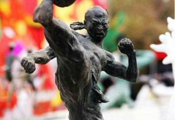 安阳足球雕塑：展现无限自由