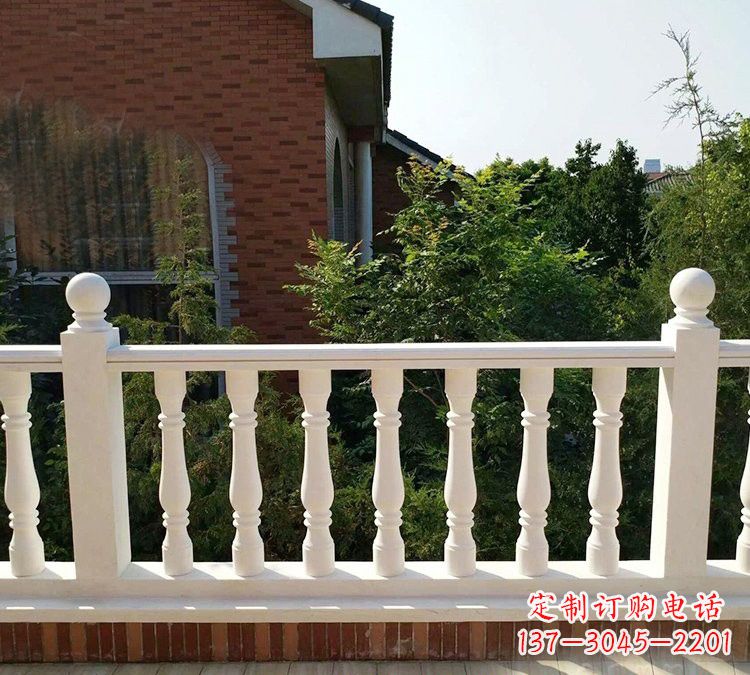 安阳精美细腻的汉白玉欧式栏杆石雕