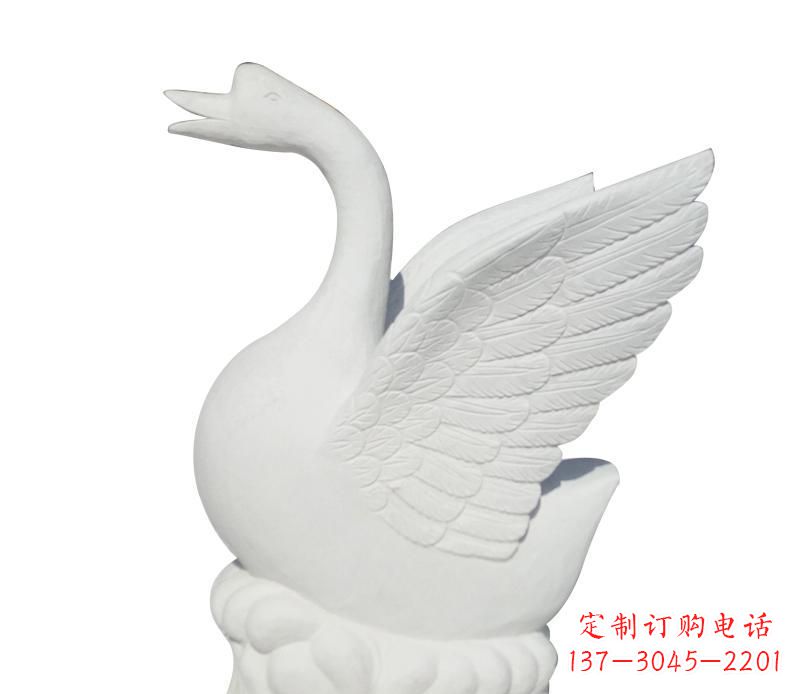 安阳汉白玉雕刻的精美天鹅雕塑