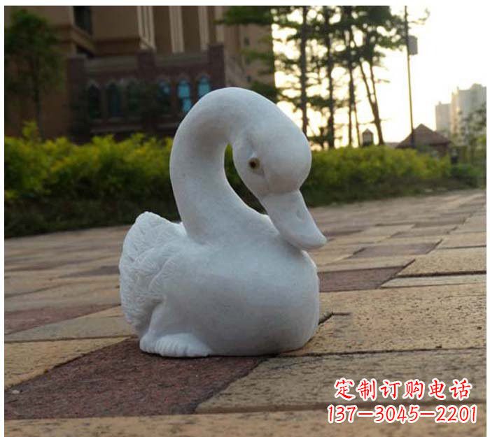 安阳汉白玉天鹅石雕塑,精美瑰丽