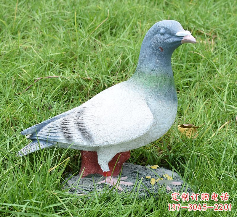 安阳抒写世界和平的和平鸽雕塑