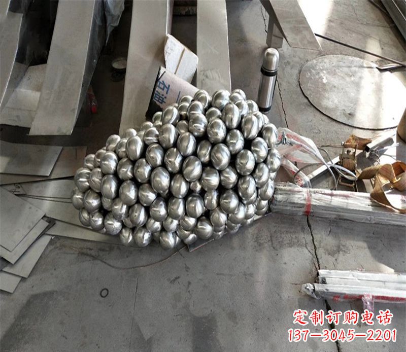 安阳西洋风情摩登不锈钢葡萄雕塑
