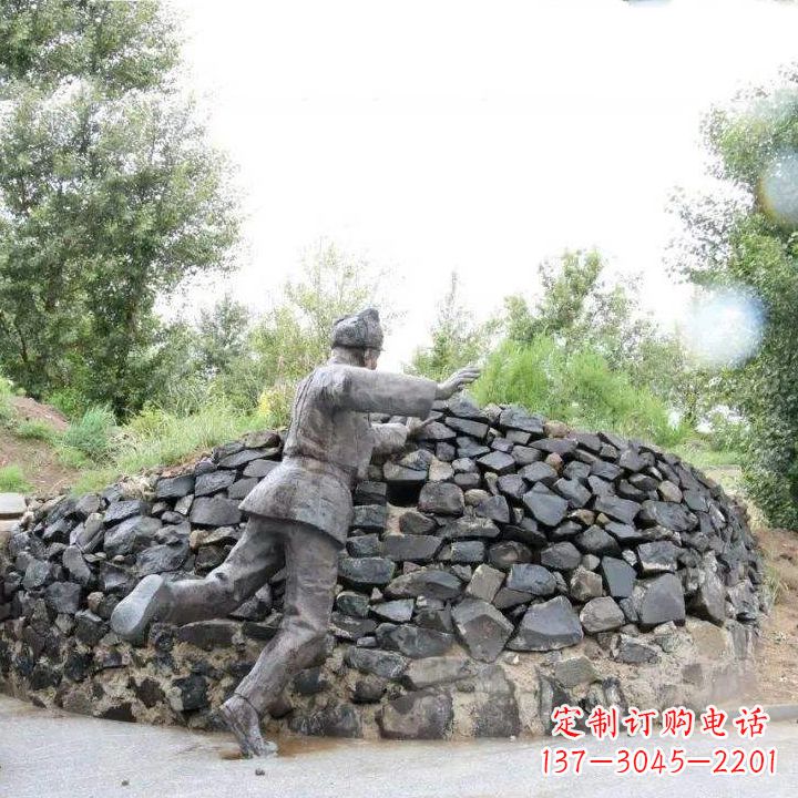 安阳黄继光仿铜情景雕塑