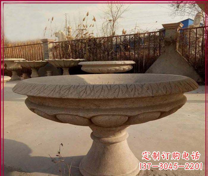 安阳黄锈石花盆雕塑,让花园更加美丽